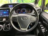 【純正革巻きステアリング】上質な革を使用することで、手にしっかり馴染みとても運転しやすいハンドルです♪