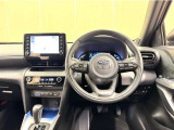 ヤリスクロスならではの見晴らしのよい前方視界で、快適なドライブをお楽しみいただけます。