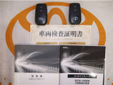スマートキー付。取扱説明書とメンテナンスノートもあります☆品質評価シート付いてます!トヨタ認定中古車ライト!!