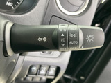 操作しやすいウインカーレバーで、安全運転をサポート。スムーズな操作で、周囲に合図を伝えられます。