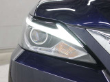 LEDヘッドランプには「オートマチックハイビームシステム」を搭載。夜間走行時にハイビームで走行可能と判断した場合、ロービームとハイビームを自動的に切り替え、前方視界確保をアシストします。