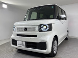 雨の日は中古車は選びにくいですよね。でも当店なら安心です。電話予約を頂ければ屋根下へ移動させて頂きます。雨でもじっくりご検討いただけます。