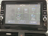 様々なオーディオソースがございます。運転中に好きな音楽を聴くことが可能です。