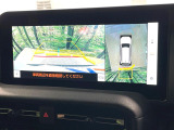 【パノラミックビューモニター】専用のカメラにより、上から見下ろしたような視点で360度クルマの周囲を確認することができます☆死角部分も確認しやすく、狭い場所での切り返しや駐車もスムーズに行えます。