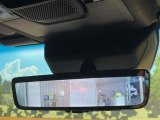 【デジタルインナーミラー】後席の大きな荷物や同乗者で後方が確認しづらい時でも安心!カメラが撮影した車両後方の映像をルームミラー内に表示。クリアな視界で状況の確認が可能です!