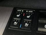 【シートヒーター&ベンチレーション】夏場は涼しい風でお尻や背中の熱やムレを防ぎ、冬はエアコンよりも早く温まってポカポカに!季節を問わず快適に過ごせます。