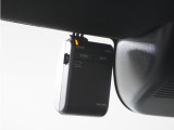 ◆ドライブレコーダー◆映像・音声などを記録する自動車用の装置です。 もしもの事故の際の記録はもちろん、旅行の際の思い出としてドライブの映像を楽しむことができます。