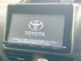 【純正9型ナビ】人気の純正ナビを装備。オーディオ機能も充実しており、Bluetooth接続すればお持ちのスマホやMP3プレイヤーの音楽を再生可能!毎日の運転がさらに楽しくなります!!