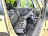 運転席シート廻りは使用感も少なく、良好な状態となっています。丁寧に使われていたことがよくわかりますね。