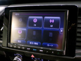 CD、DVD、Bluetooth、AM、FM、スマートフォン接続ができます。