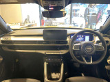 視認性に優れたインパネで、運転に必要な情報をひと目で確認できます。