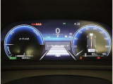 とっても見やすいメーターです。夜間時はラグジュアリーな気分にさせてくれる照明が魅力ですので、夜のドライブも楽しみになりますよ♪