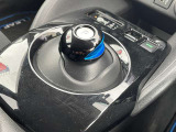 電気自動車リーフの操作しやすいシフトレバー!
