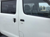 ご遠方のお客様には専門業者を介した陸送納車サービスがございます【※有料】。 お住まい・お届けご希望ご希望の地域をご連絡頂ければ輸送費用のお見積りと輸送期間の目安をご案内させていただきます。