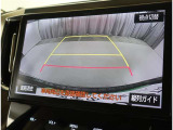 バックガイドモニターで、後方を確認しながら安心して駐車することができます。運転初心者も熟練者も必須の機能ですよ!