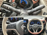 ステアリングスイッチでオーディオ操作が手元でできるので、ハンドルから手を離さずに運転できます。