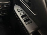 ご納車前にはプロの整備士が点検を行い、交換の必要がある部品は交換してからご納車いたします。また、その後の点検・整備・車検等も当社にお任せください。