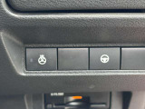 運転席右側には、冬場に重宝するステアリングヒーターと、プロパイロットのメインスイッチを配置しています。