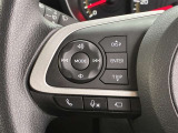 運転中、オーディオの操作をしてて、ハッとしたことはありませんか?ステアリングスイッチは、運転中でもハンドルでオーディオの操作が可能です。安全なドライブをサポートします。