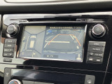 駐車時の安全性を高めるバックモニターです。狭い場所でも、周囲の状況を確認しながらスムーズに駐車できます。