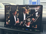 停車中にテレビや動画を楽しめる機能。長距離移動や休憩時間のお供に最適です。家族や友人と快適な時間を過ごせます。