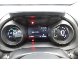 4.2インチカラーTFTマルチインフォメーションディスプレイで各種車両情報を表示できます。