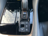 狭い道や駐車場での運転をサポート。後方の状況を安全に確認でき、運転の苦手な方にも安心です。