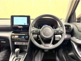 ヤリスクロスならではの見晴らしのよい前方視界で、快適なドライブをお楽しみいただけます。