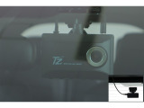 ドライブレコーダー(TZ-DR210)装備してます。フロントとリヤーのカメラで録画しているので万が一の時の記録で安心です。