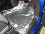 Hondaアクセス純正の新品フロアマット付きです。フレッシュなマットで快適なカーライフをお過ごしくださいませ。