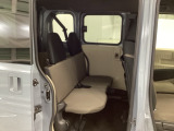 乗車人数や荷物の量、車内での過ごし方に合わせて、シートのレイアウトを変更できます。