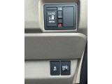 運転席操作部スイッチの画像です。