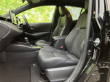 後部座席の広さは、大人数での移動にも対応可能。荷物を積む際にも便利です。様々なシーンで活躍してくれるでしょう。