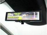 デジタルインナーミラー装備!車両後方のカメラの映像をデジタル補正で視認性を向上させてインナーミラー内に表示します♪視界を遮るものがなく、後席に同乗者がいても後方を確認しやすく安心です♪