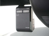 ◆ドライブレコーダー◆映像・音声などを記録する自動車用の装置です。 もしもの事故の際の記録はもちろん、旅行の際の思い出としてドライブの映像を楽しむことができます。