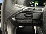 運転中、オーディオの操作をしてて、ハッとしたことはありませんか?ステアリングスイッチは、運転中でもハンドルでオーディオの操作が可能です。安全なドライブをサポートします。