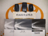 スマートキー&エンジンスターター付。取扱説明書とメンテナンスノートもあります☆品質評価シート付いてます!トヨタ認定中古車ライト!!