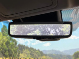 【デジタルインナーミラー】後席の大きな荷物や同乗者で後方が確認しづらい時でも安心!カメラが撮影した車両後方の映像をルームミラー内に表示。クリアな視界で状況の確認が可能です!