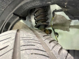 お車を安心してお乗りいただく為には、足回りの定期点検が欠かせません。サービスサポート(有償保証)では無料点検もご提供しており、安心のカーライフをお過ごしいただけるサポート体制が整っています。
