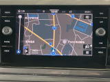 タッチスクリーンを採用。従来のナビゲーションシステムの域を超える、車両を総合的に管理するインフォテイメントシステムです。