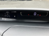 視認性の高いメータークラスターで、運転に必要な情報を的確に把握できます。