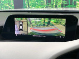 【360&deg;ビューモニター】専用のカメラにより、上から見下ろしたような視点で360度クルマの周囲を確認することができます☆死角部分も確認しやすく、狭い場所での切り返しや駐車もスムーズに行えます。