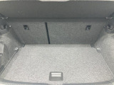 シートは適度な硬さによって長時間の運転でも疲れにくいと定評があります。国産車とは全く違った座り心地ですが、長年培われた欧州の椅子文化をご体感ください。