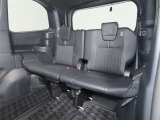 便利な5:5分割可倒式シートです。収納と乗車人数のバランスに優れています♪荷物の大きさに応じたラゲージスペースをフレキシブルに作り出せるので、シーンに応じた使い方ができます♪