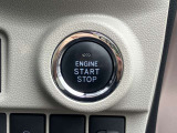 運転席から操作しやすい位置に配備されています♪