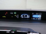 多彩な情報を表示するマルチインフォーメーションディスプレイをセンターに備えた先進的かつ視認性に優れたメーターです!!