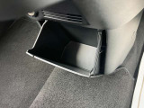 センターコンソールボックス◆大容量のボックスです。