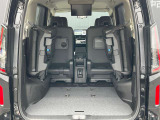 3列目を跳ね上げればこんなに広いラゲッジに☆自転車もスッキリ載せられるスペースです♪