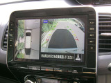 アラウンドビューモニター付きです 上から見たイメージで駐車出来ますので車庫入れの苦手な方も楽に駐車出来ます♪