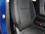 使用感がでやすい運転席側シートですが、ご覧のようにきれいな状態となっております。0078-6002-617225までお気軽にお問合せ下さい。